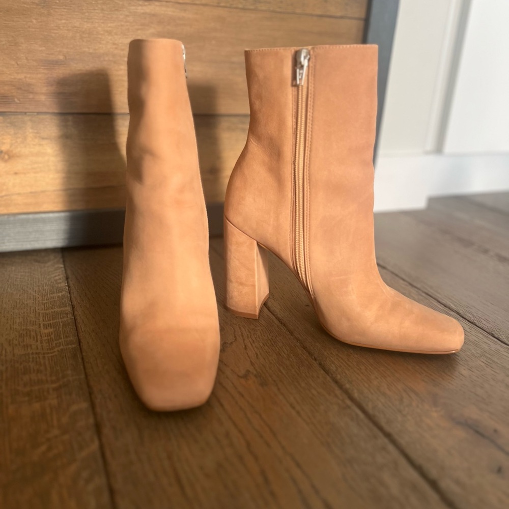 Steve Madden Lourdes Tan Ankle Boot